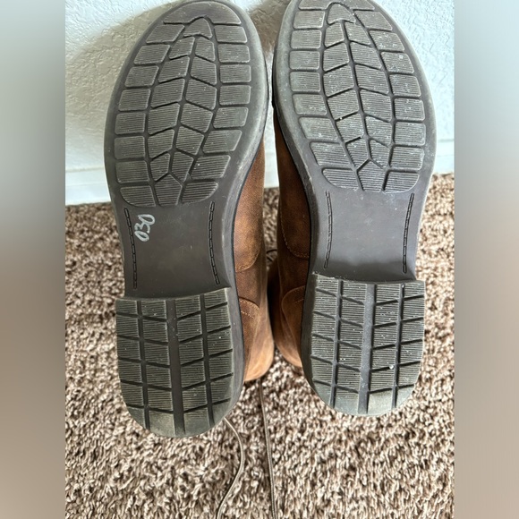 Women’s fall boots - Picture 3 of 4